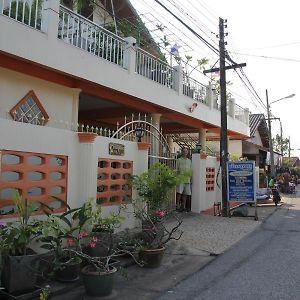 Ban Sulada Guest House Laem Ngop Exterior photo