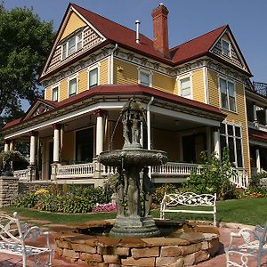 Rivertown Inn Stillwater Exterior photo