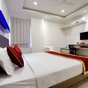 Oyo Rooms Q City Gachibowli Hajdarabad Exterior photo