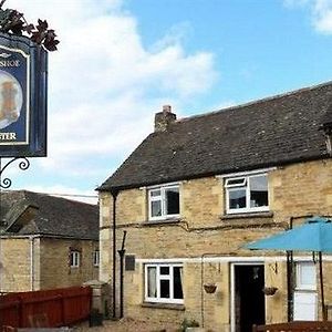 Hotel Boot And Shoe Oakham Exterior photo