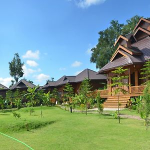 Blue Vanda Lodge Nyaung Shwe Exterior photo