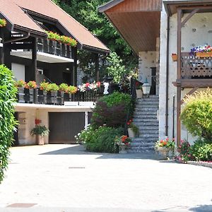 Hotel Auberge Du Roselet Duingt Exterior photo