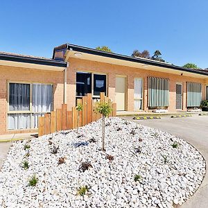 Cranbourne Motor Inn Exterior photo