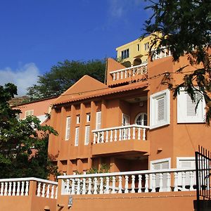 Bed and Breakfast Vila Mira Mar Mindelo Exterior photo