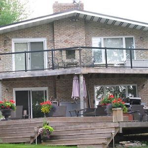 Water'S Edge B & B Oro-Medonte Exterior photo