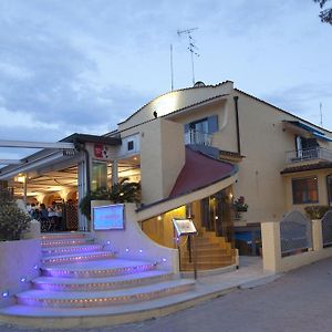 Hotel Gabbiano Isla de Isla de San Domino Exterior photo