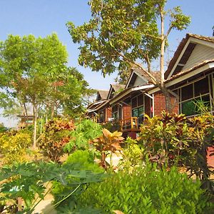 Hill Top Resort Ngwesaung Exterior photo