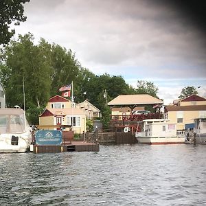 Motel Hills Motor Court & Marina Alexandria Bay Exterior photo