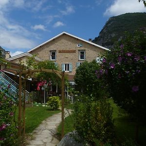 Bed and Breakfast La Petite Auberge De Niaux Exterior photo