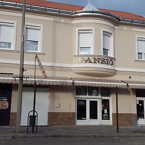 Bed and Breakfast Korona Panzió Mateszalka Exterior photo