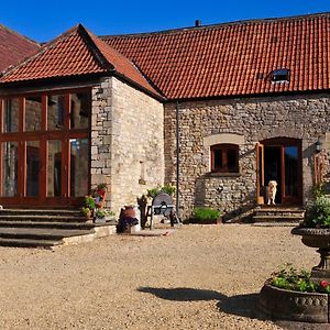 Bed and Breakfast The Old Stables Bed & Breakfast Shepton Mallet Exterior photo