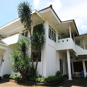 Villa Sri Manganti Dżakarta Exterior photo