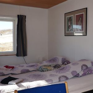 Bed & Breakfast, Oqaatsut/Rodebay Exterior photo