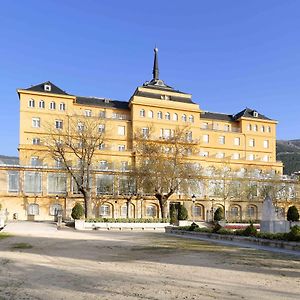 Hotel Exe Victoria Palace San Lorenzo de El Escorial Exterior photo