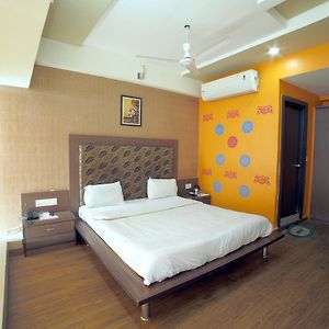 Hotel Avion Inn Ahmadabad Exterior photo