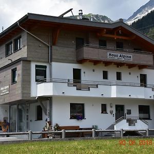 Hotel Gaestehaus Alpina St. Anton am Arlberg Exterior photo