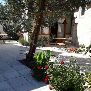 Bed and Breakfast La Cle Des Chants Tauxigny Exterior photo