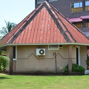 Adrien Beach Hotel Kribi Exterior photo