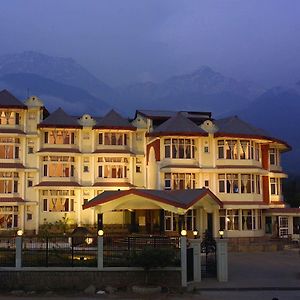 Hotel Club Mahindra Dharamsala Exterior photo