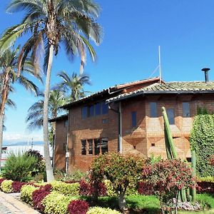 Hotel Hosteria Rosa Blanca Puembo Exterior photo