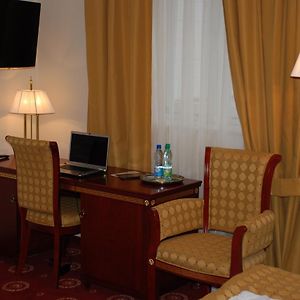 Hotel Holiday Park Warszawa Room photo