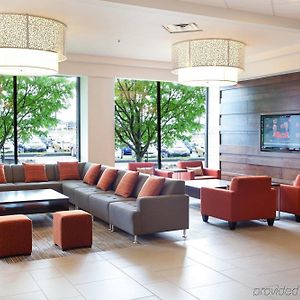 Delta Hotels By Marriott Saguenay Conference Centre Interior photo