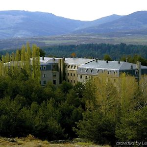 Hotel Parador De Gredos Navarredonda de Gredos Exterior photo