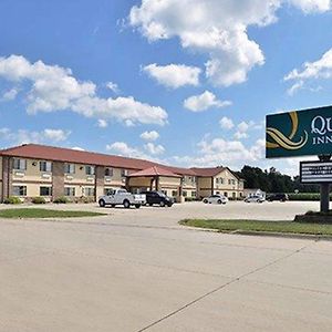 Quality Inn & Suites Grinnell Near University Exterior photo