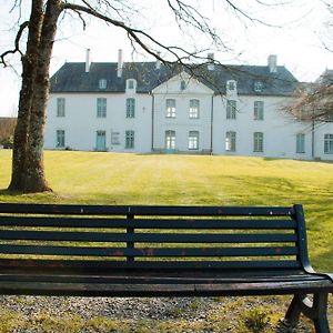 Hotel Surprenantes - Chateau Du Pe Saint-Jean-de-Boiseau Exterior photo