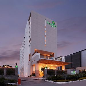 Lemon Tree Hotel, Gachibowli, Hajdarabad Exterior photo