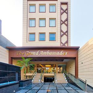 Hotel The Grand Ambassador Phagwāra Exterior photo