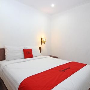 Hotel Reddoorz Near Borobudur Temple 2 Jogyakarta Exterior photo