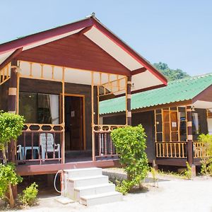 Phi Phi Nice Beach Resort Ko Phi Phi Exterior photo