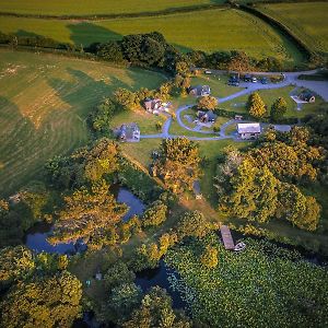 Willa Trecombe Lakes Camborne Exterior photo