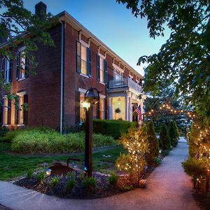 Bed and Breakfast Maple Hill Manor Bed & Breakfast Springfield Exterior photo