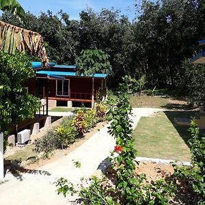 Bed and Breakfast Elephant & Castle Koh Chang Exterior photo