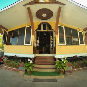 Nanda Wunn Hotel Nyaung Shwe Exterior photo