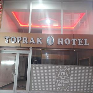 Toprak Hotel Wan Exterior photo