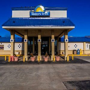 Days Inn By Wyndham Clinton Exterior photo