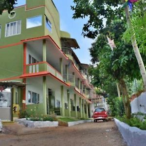 Hotel Kozee Kaves Yelagiri Exterior photo