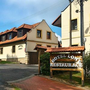 Hotel Lony Mochov Exterior photo