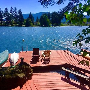 Long Lake Waterfront Bed And Breakfast Nanaimo Exterior photo