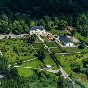 Hotel Hedenlunda Slott Flen Exterior photo