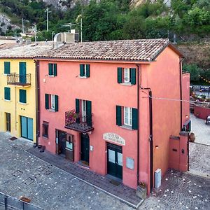 Bed and Breakfast La Locanda Del Povero Diavolo Torriana Exterior photo