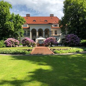 Bed and Breakfast Rezydencja Willa Park&Restauracja Legnica Exterior photo