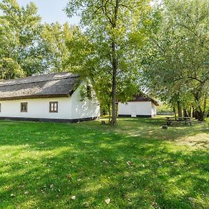 Bed and Breakfast Bugaci Ueduelotanyak Exterior photo