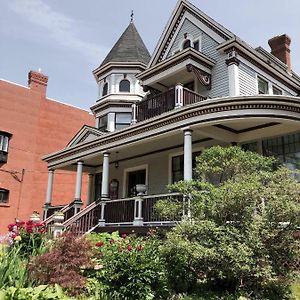 Bed and Breakfast Mahogany Manor Bed & Breakfast Saint John Exterior photo