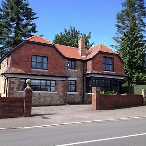 Ty Mynydd Lodge Cardiff Exterior photo