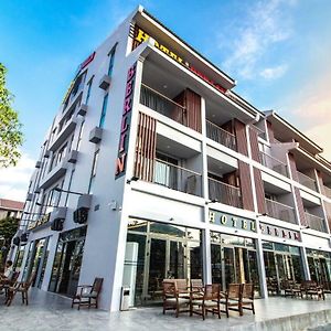 Berlin Phu Quoc Hotel Duong Dong  Exterior photo