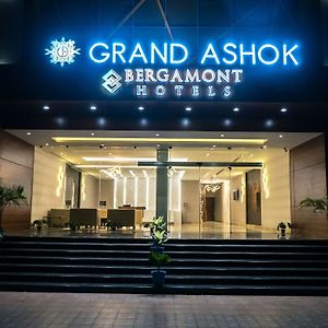 Hotel Grand Ashok Tańdźawur Exterior photo